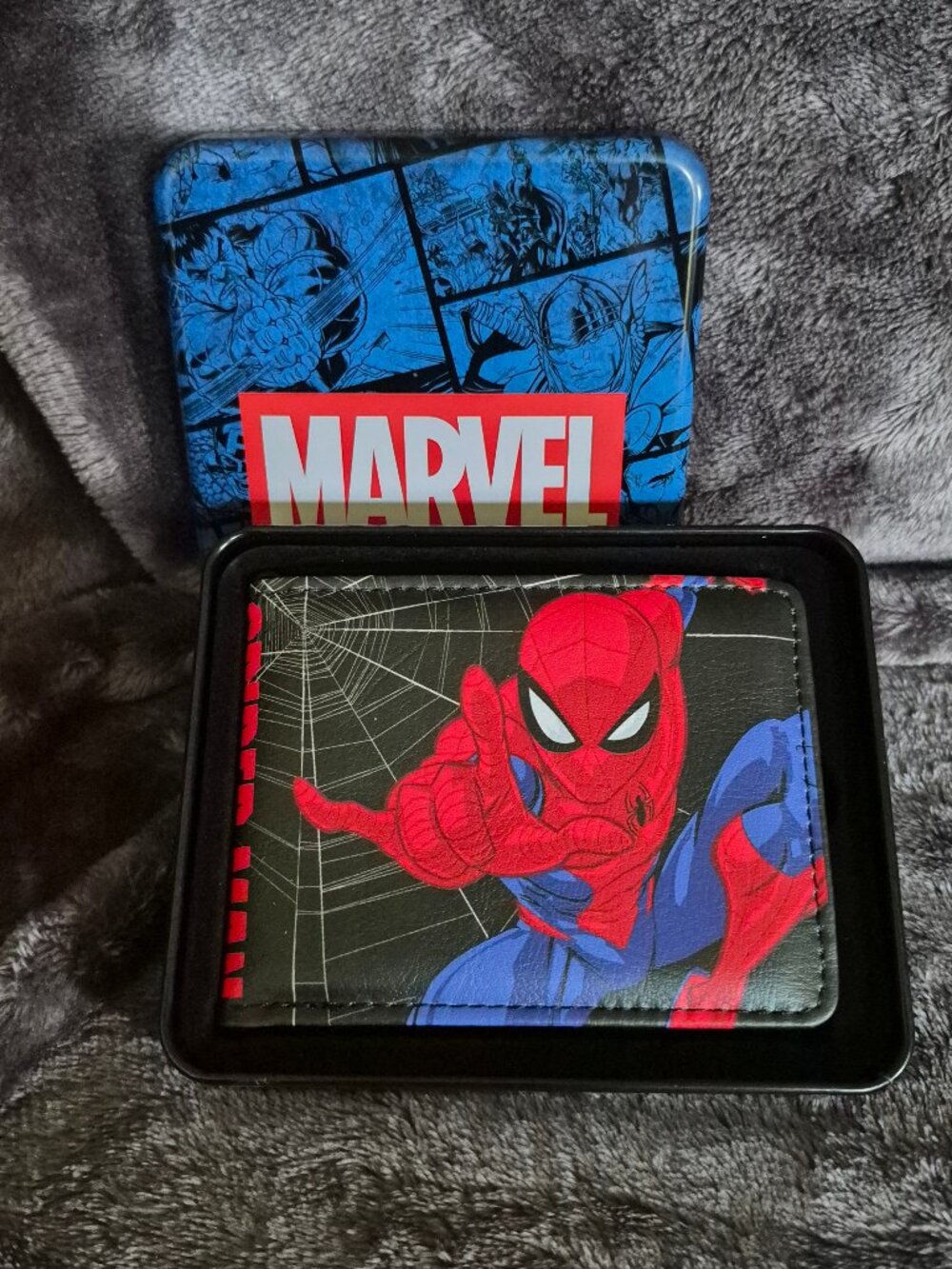 Marvel Limited Edition Spiderman Collectible Tin Trifold Wallet